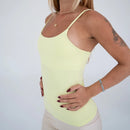 Regata Fitness Feminina em Poliamida – Alça Fina, Caimento Slim e Conforto Premium