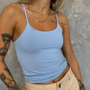 Regata Fitness Feminina em Poliamida – Alça Fina, Caimento Slim e Conforto Premium